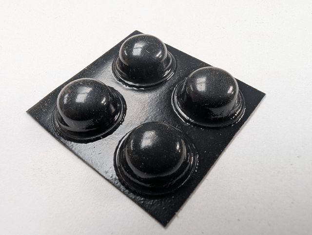 Set of 4 silicone adhesive bumpers/feet